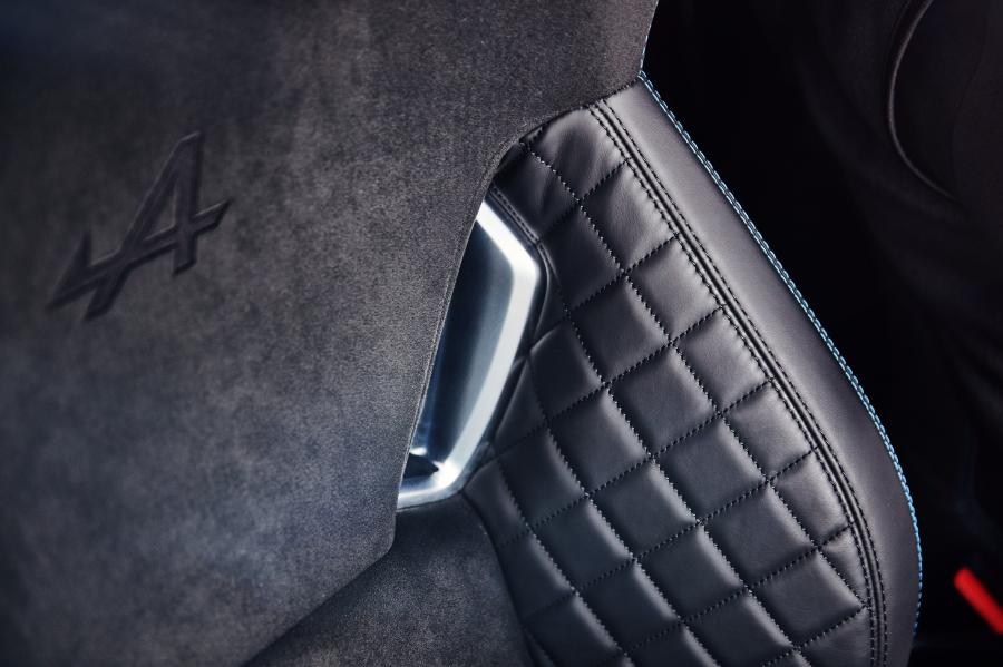 Детали интерьера Alpine A110 Premiere Edition 2017 года  (фото 179 из 186)